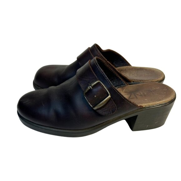 Vintage Women’s Clogs Y2K Brown Leather Chunky Heel 7.5 estimated size** - Picture 3 of 10